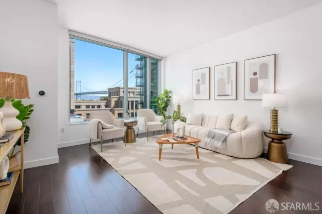MLS: 424060263 Condo For Sale