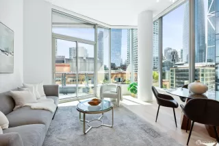 Photo #1: 424060502 Listing