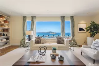 Photo #1: 424060716 Listing