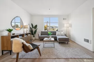 Photo #2: 424060832 Listing 