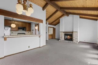 Photo #2: 424061909 Listing