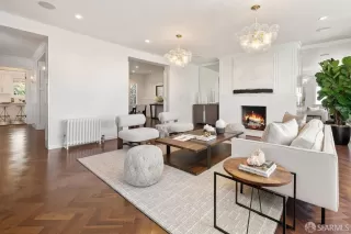 Photo #4: 424062321 Listing 