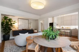 Photo #3: 424062561 Listing