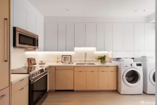 Photo #6: 424062960 Listing