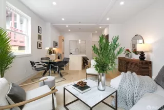 Photo #4: 424062998 Listing