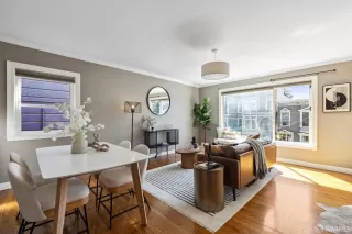 Photo #2: 424063175 Listing