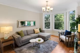 Photo #2: 424063277 Listing