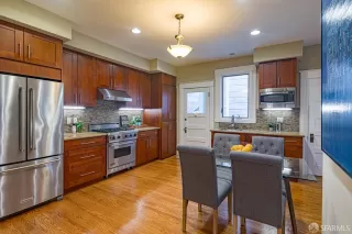 Photo #4: 424063277 Listing