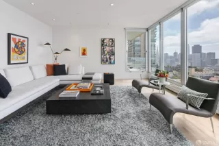 Photo #3: 424063861 Listing