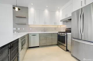 Photo #6: 424063875 Listing