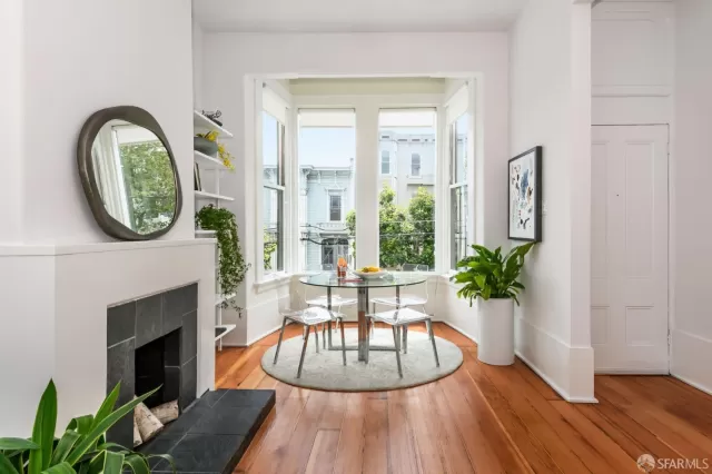 MLS: 424063912 Condo For Sale