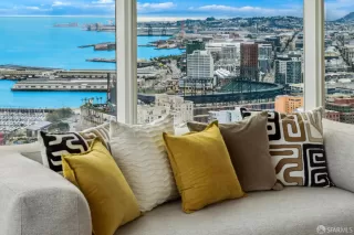 Photo #5: 424064486 Listing