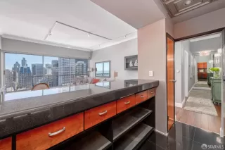 Photo #6: 424064662 Listing