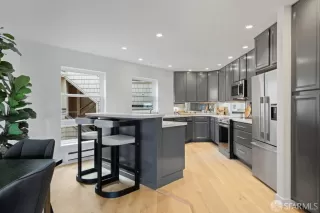 Photo #4: 424064747 Listing