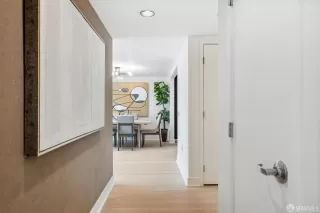 Photo #4: 424065922 Listing