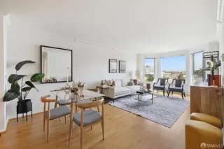 Photo #2: 424065964 Listing 