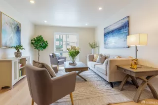 Photo #4: 424066656 Listing