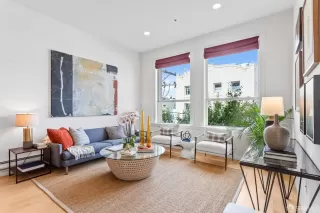 More Details about MLS # 424067308 : 317 29TH STREET #307