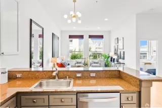 Photo #6: 424067308 Listing 