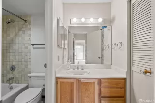 Photo #5: 424067844 Listing 