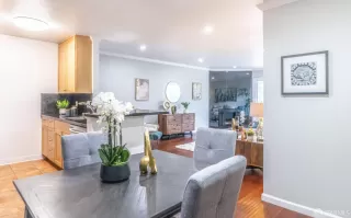 Photo #6: 424068141 Listing