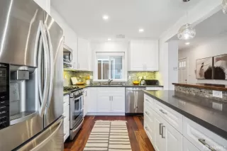 Photo #5: 424068194 Listing 