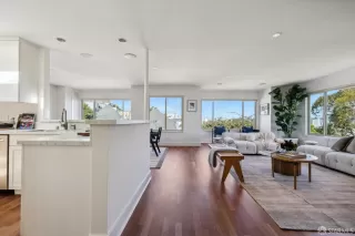 Photo #6: 424068196 Listing