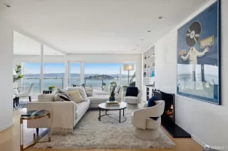 Photo #4: 424068318 Listing