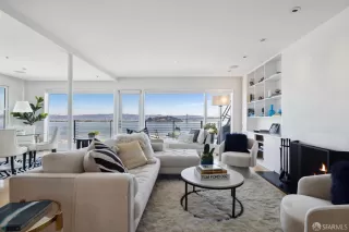 Photo #6: 424068318 Listing