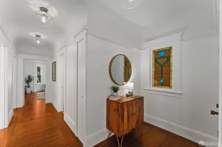 Photo #6: 424068610 Listing