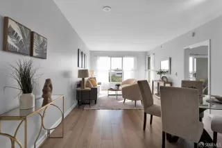 Photo #2: 424068839 Listing 