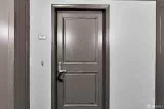 Photo #5: 424068839 Listing 