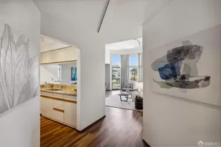 Photo #5: 424069101 Listing 