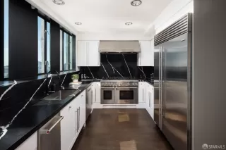 Photo #6: 424069300 Listing 