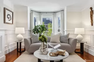 Photo #6: 424069908 Listing