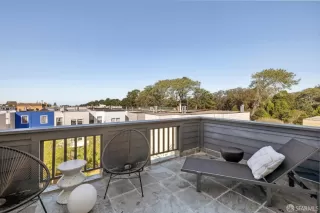 Photo #4: 424070499 Listing