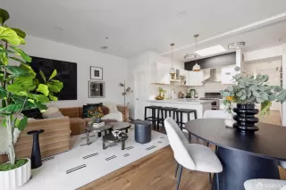 Photo #5: 424070499 Listing