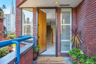 Photo #4: 424070785 Listing