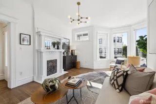 Photo #3: 424070883 Listing