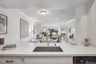 Photo #5: 424071405 Listing 