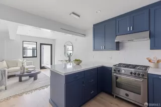 Photo #3: 424072286 Listing