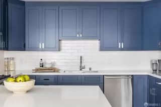 Photo #5: 424072286 Listing