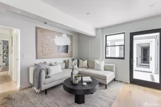 Photo #6: 424072286 Listing