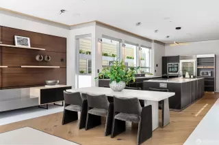 Photo #6: 424073025 Listing 