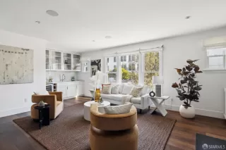 Photo #1: 424073799 Listing