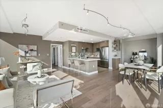Photo #4: 424073986 Listing