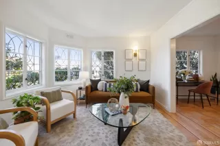 Photo #6: 424074424 Listing