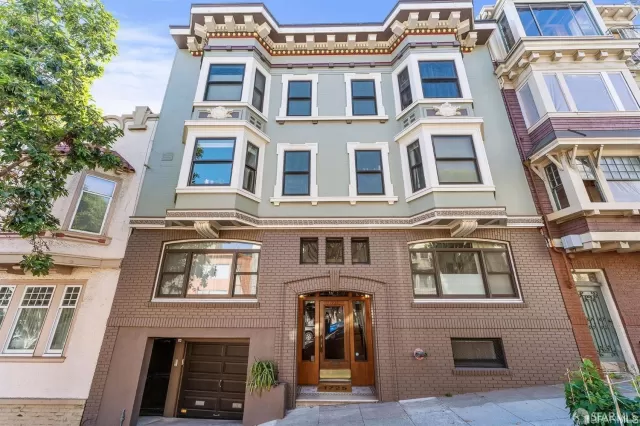 MLS: 424074579 Condo For Sale