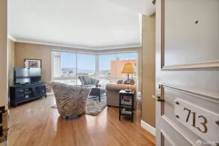 Photo #2: 424075309 Listing