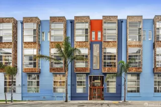 Photo #2: 424075405 Listing